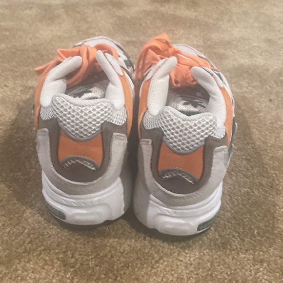 Adidas - Picture 3 of 5